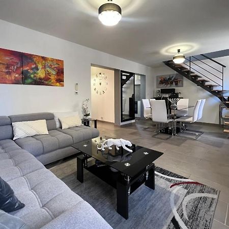 Diego 4 Pieces Duplex 니스 외부 사진