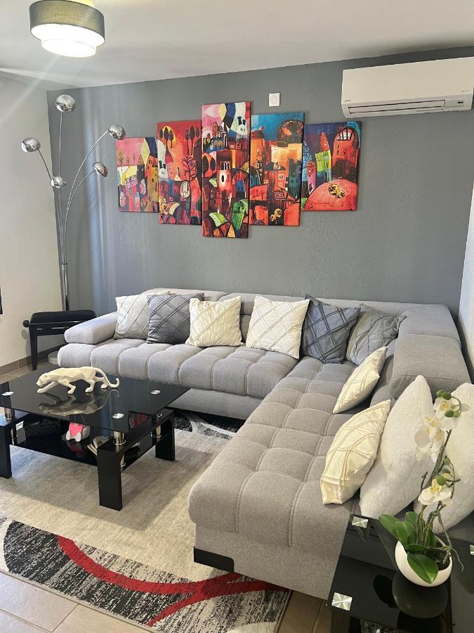 Diego 4 Pieces Duplex 니스 외부 사진